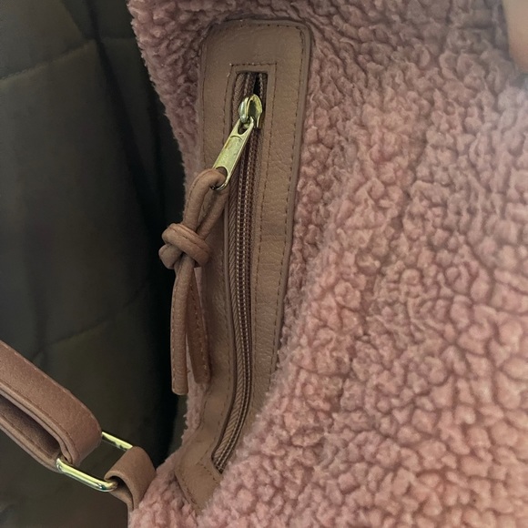 Pink fleece teddy bear fabric mini backpack Barbie dream house style bag - Picture 9 of 11